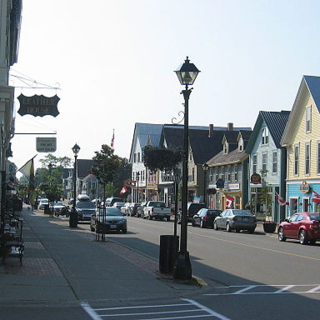 water_street_st._andrews_july_2008